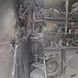 שריפה מקצר בארון חשמל